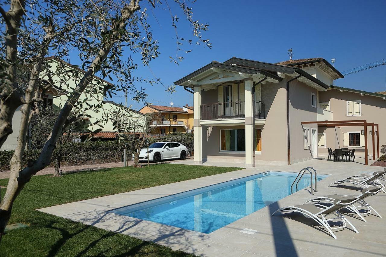 Villa Zarina - Up To 12 People Peschiera del Garda Exterior foto